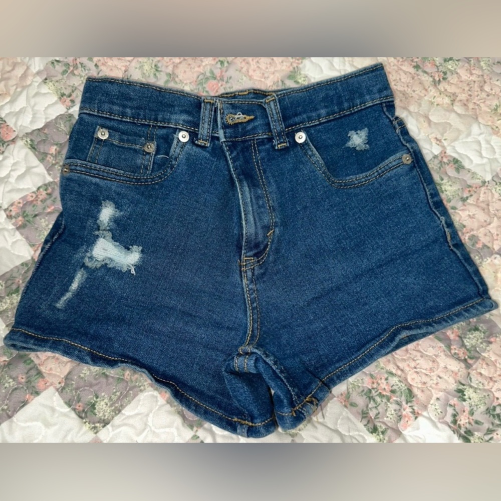 Levi's Girls Blue Denim Mini Mom Mid Rise Distressed Jean Shorts